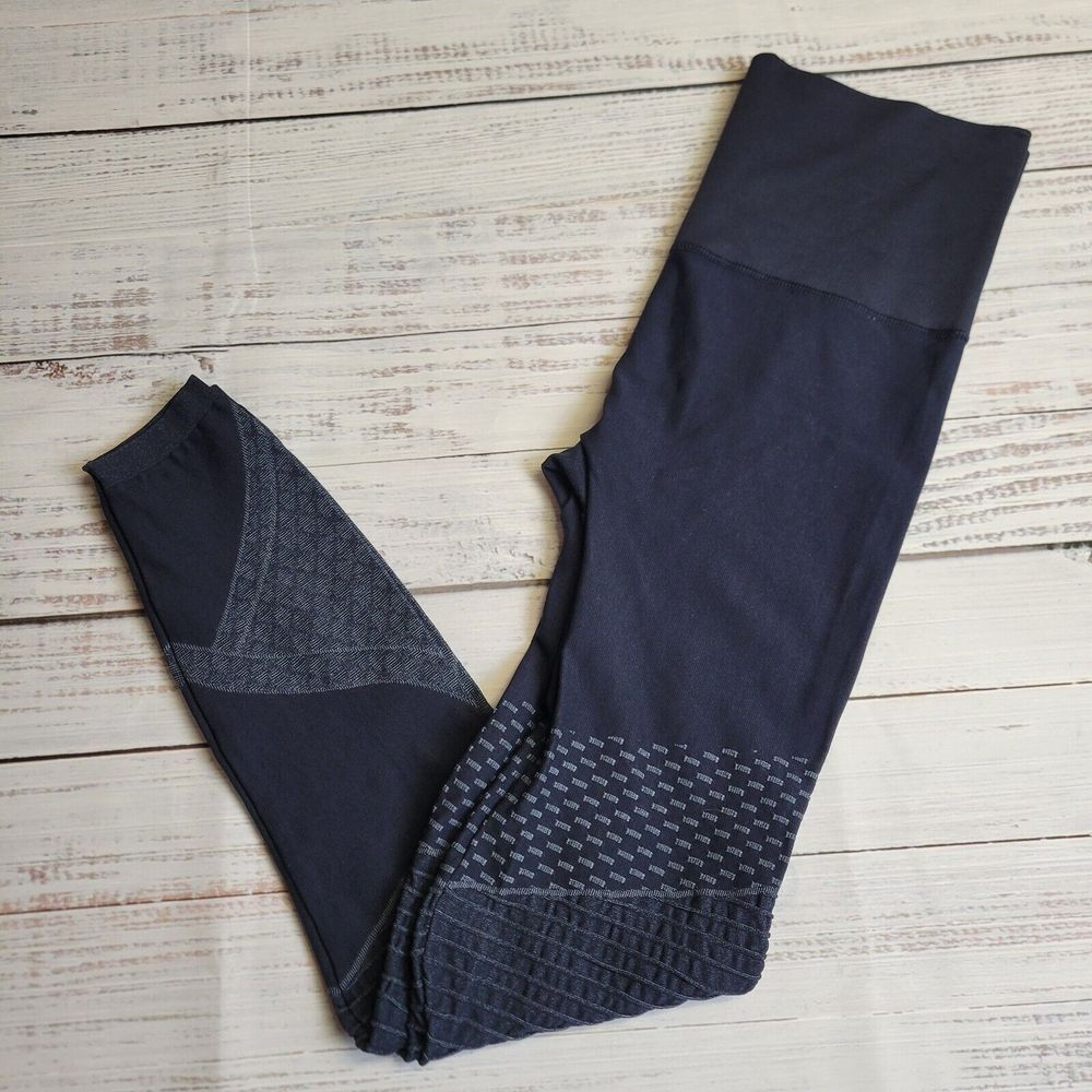 Spanx Look at Me Now Seamless Moto Womens Leggings‎ Indigo Sky Blue Size Medium